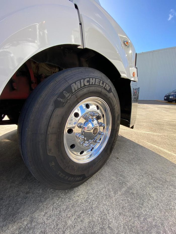 2017 Western Star 5800 Series White