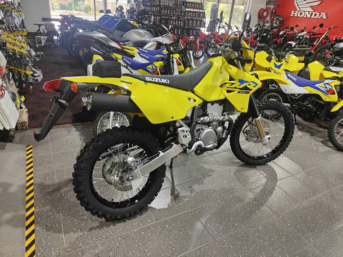2025 SUZUKI DR-Z400E DUAL PURPOSE YELLOW