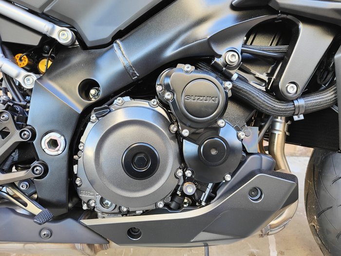 2025 SUZUKI GSX-S1000GX ROAD BLACK