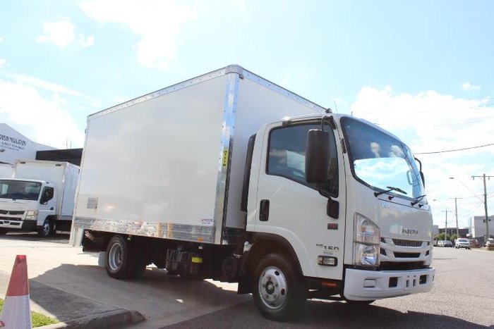 2021 Isuzu N Series NNR 45-150 Vanpack WHITE