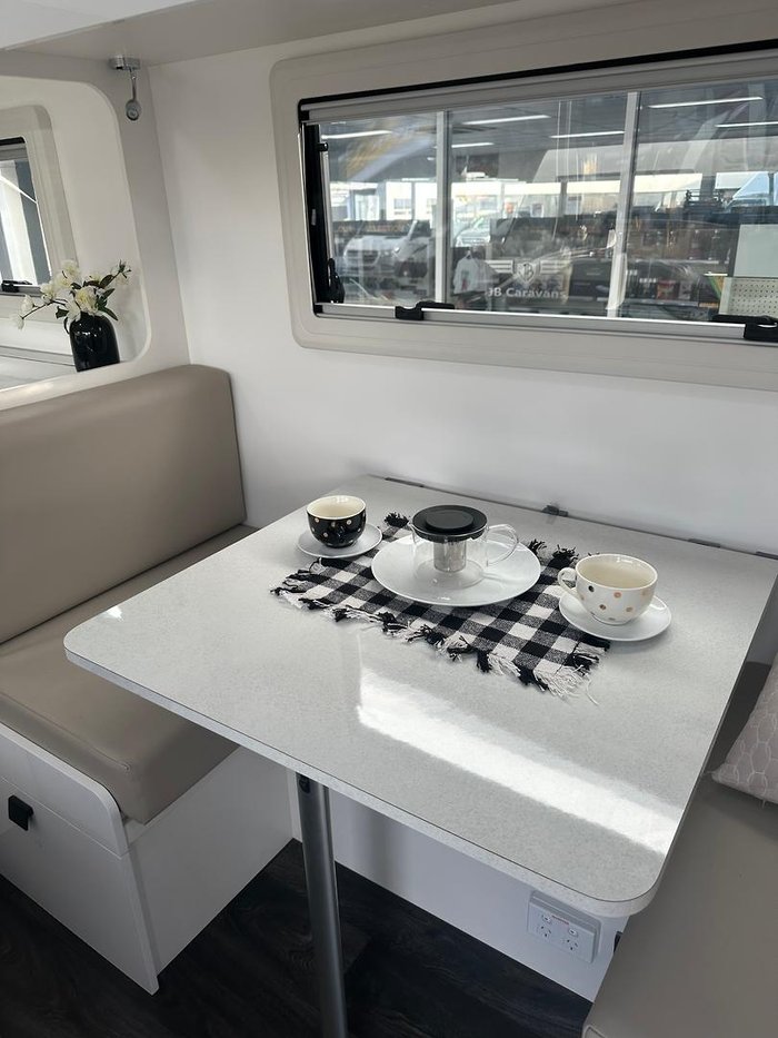 2024 JB Caravans Gator Hybrid 16* Full Offroad Rd