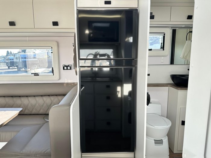 2025 JB Caravans 22' Dirt Road Xtreme Bunk