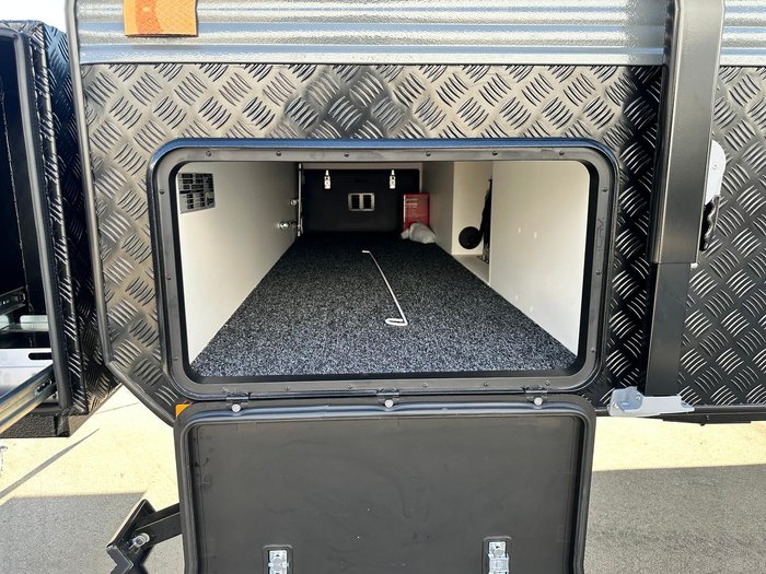 2025 JB Caravans 22' Dirt Road Xtreme Bunk