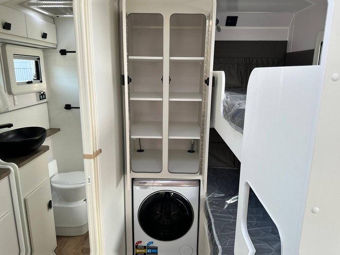 2025 JB Caravans 22' Dirt Road Xtreme Bunk