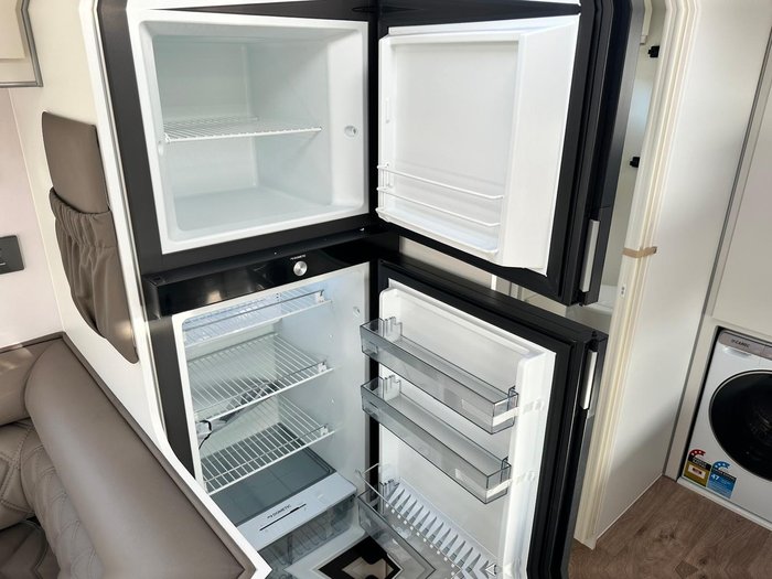 2025 JB Caravans Dirt Road Xtreme 22' Family Bunk