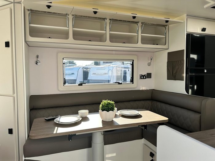 2025 JB Caravans Dirt Road Xtreme 22' Family Bunk