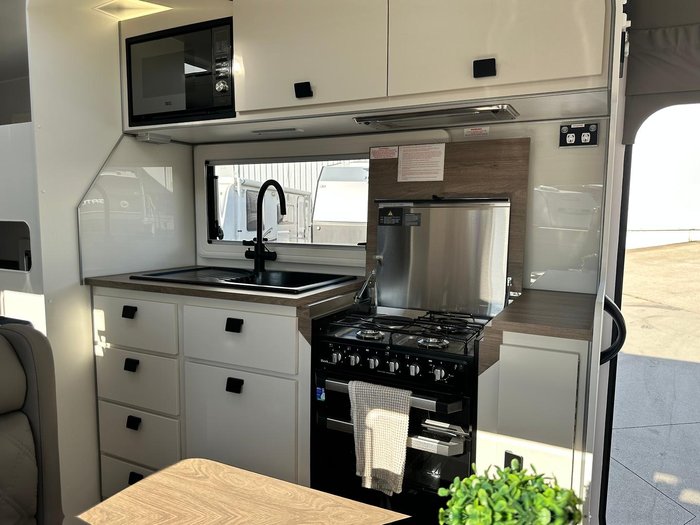 2025 JB Caravans 22' Dirt Road Xtreme Bunk