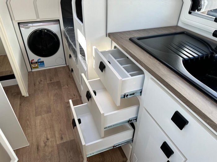 2025 JB Caravans Dirt Road Xtreme 22' Family Bunk