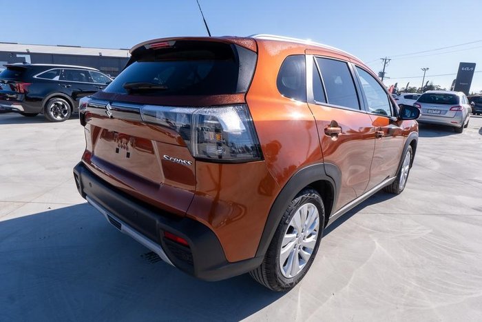 2023 Suzuki S-Cross GL+