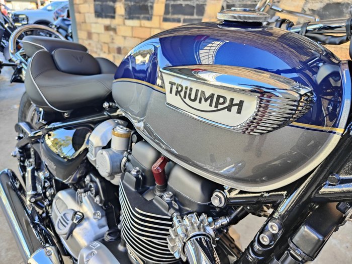 2025 TRIUMPH BONNEVILLE SPEEDMASTER ROAD BLUE