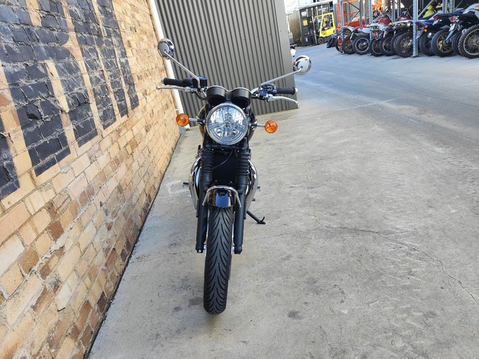 2025 TRIUMPH BONNEVILLE T120 ROAD JET BLACK