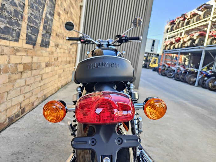 2025 TRIUMPH BONNEVILLE T120 ROAD JET BLACK