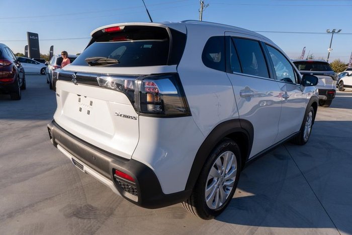 2023 Suzuki S-Cross GL+