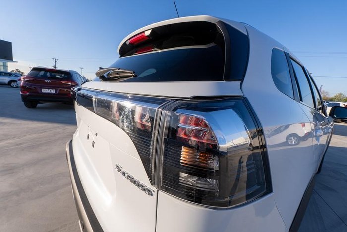 2023 Suzuki S-Cross GL+