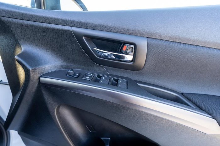 2023 Suzuki S-Cross GL+