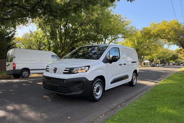 2025 Peugeot Partner Pro