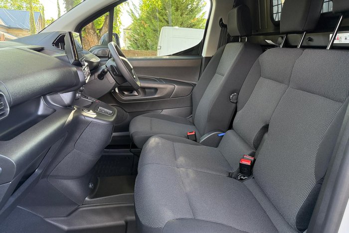 2025 Peugeot Partner Pro