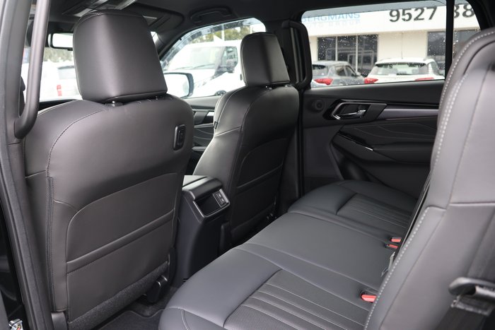 2025 Isuzu MU-X LS-T