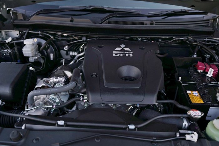 2022 MITSUBISHI TRITON MITSUBISHI MR  GLS 2.4L D 6A/T 4X4 DC PU