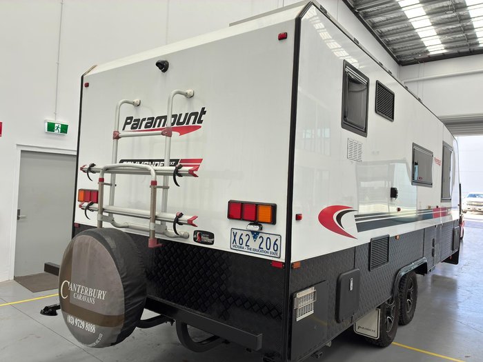 2016 Paramount Commander