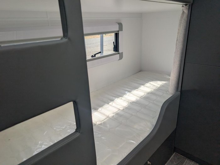 2025 Millard Mflow 21Ft6 Cd L-Lounge Double Bunks