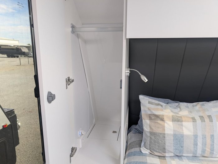 2025 Millard Mflow 21Ft6 Cd L-Lounge Double Bunks