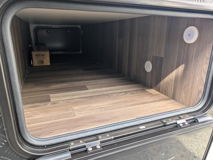 2025 Millard Mflow 17Ft6 Cd L-Lounge