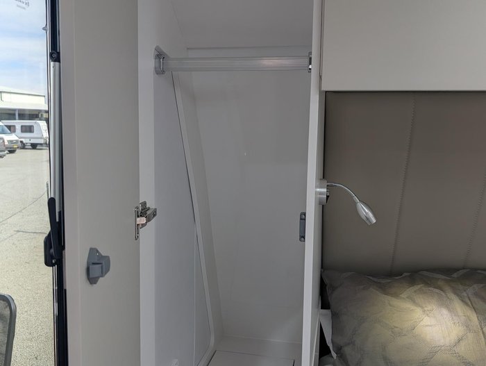 2025 Millard Mflow 17Ft6 Cd L-Lounge