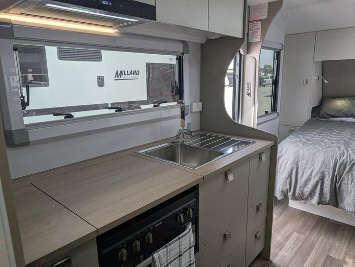 2025 Millard Mflow 17Ft6 Cd L-Lounge