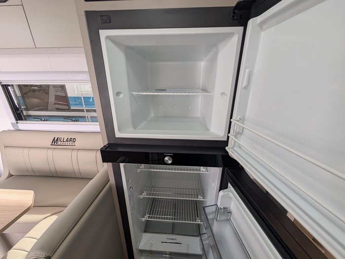 2025 Millard Mflow 17Ft6 Cd L-Lounge