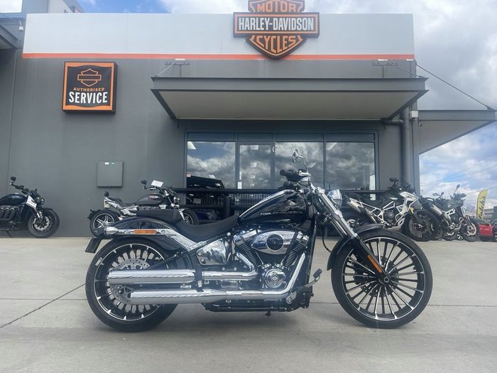 HARLEY-DAVIDSON BREAKOUT 117 (FXBR) ROAD SOFTAIL BLACK