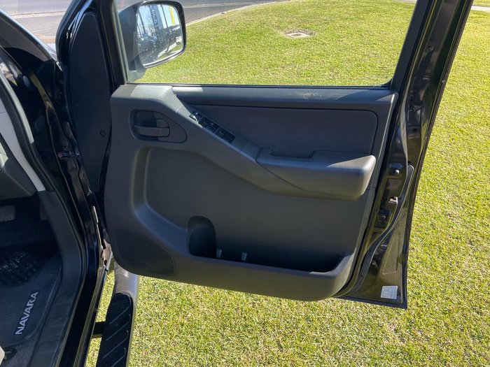 2014 Nissan Navara RX