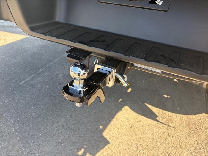 2025 Isuzu D-MAX LS-U