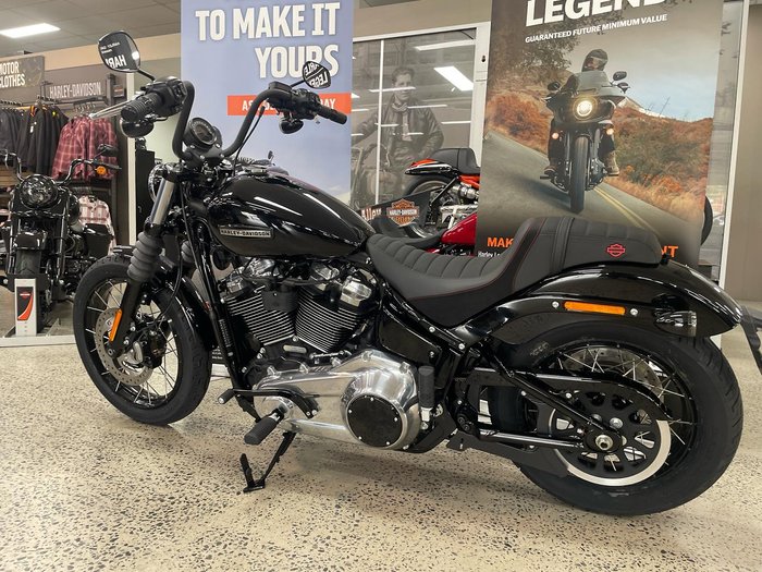 2025 Harley-Davidson Street Bob 117 (FXBB) Softail Black