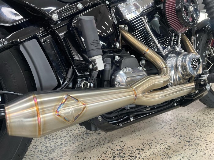 2025 Harley-Davidson Street Bob 117 (FXBB) Softail Black