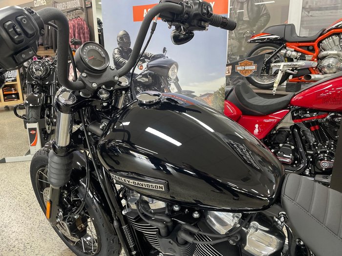 2025 Harley-Davidson Street Bob 117 (FXBB) Softail Black
