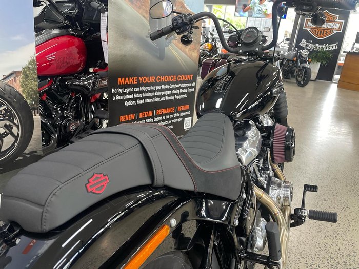 2025 Harley-Davidson Street Bob 117 (FXBB) Softail Black
