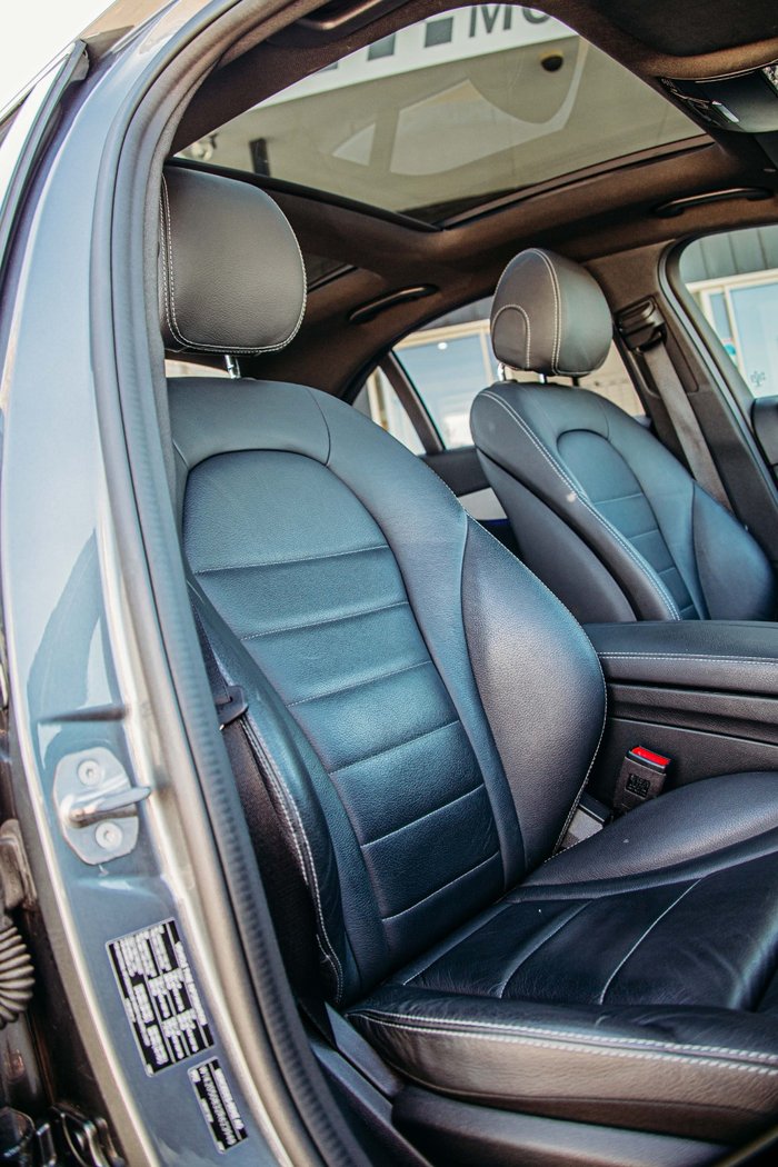 2020 Mercedes-Benz C-Class C300