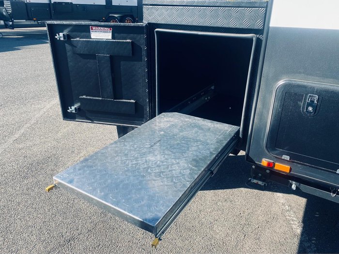 2024 JB Caravans Lpt 17' Front Door