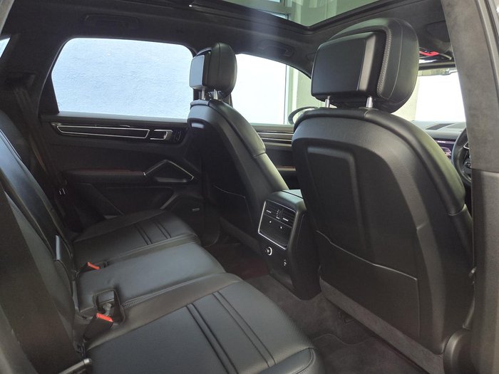 2021 Porsche Cayenne GTS