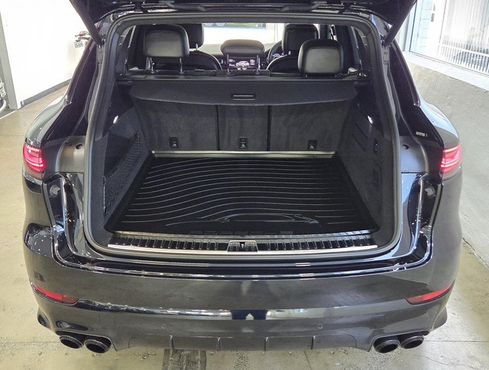 2021 Porsche Cayenne GTS