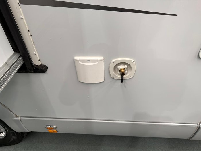 2024 Avan Ovation M7