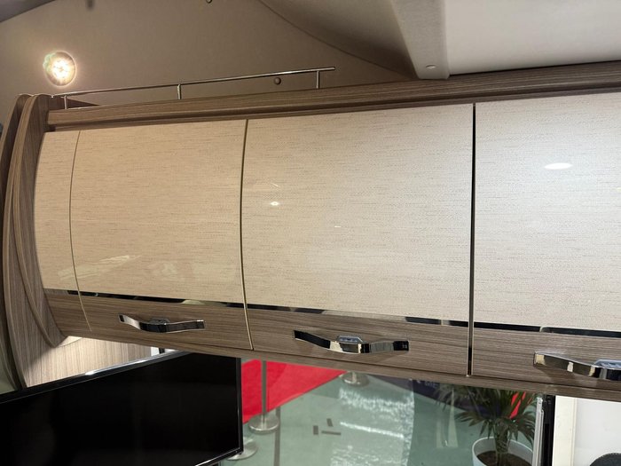 2024 Avan Ovation M7