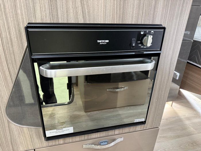 2024 Avan Ovation M7