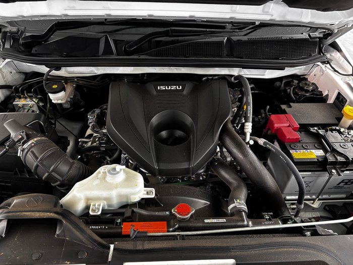 2024 Isuzu D-MAX LS-M
