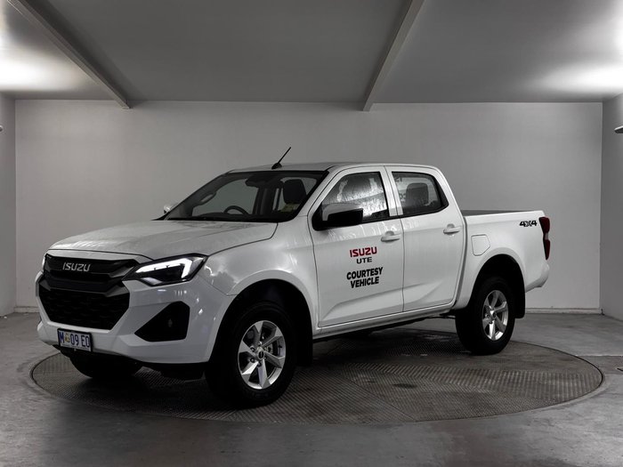 2024 Isuzu D-MAX LS-M