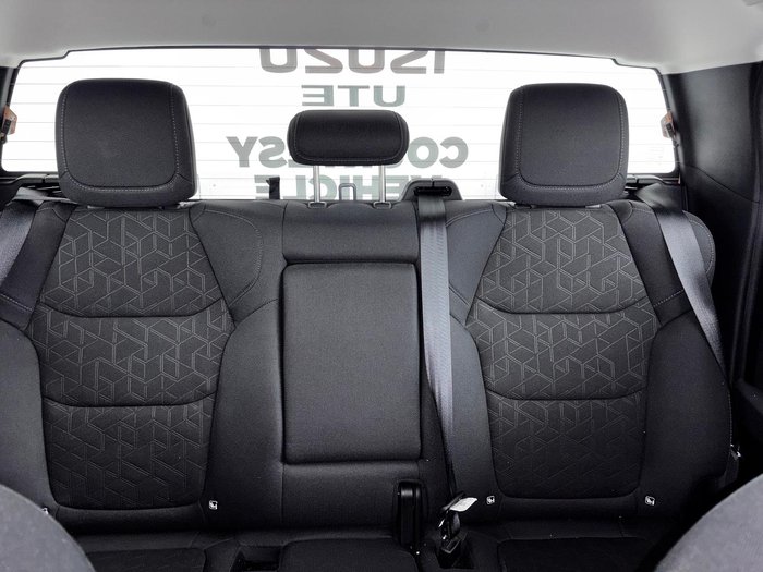 2024 Isuzu D-MAX LS-M