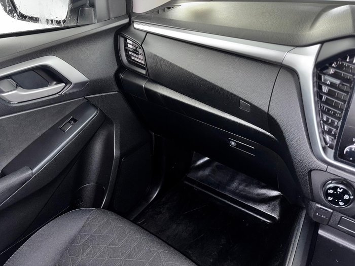 2024 Isuzu D-MAX LS-M