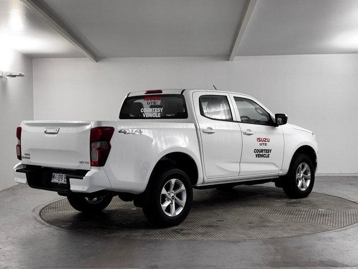 2024 Isuzu D-MAX LS-M