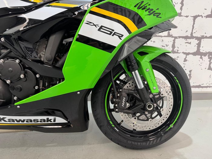2025 Kawasaki Ninja ZX-6R ABS (636) KRT Edition Ninja Green